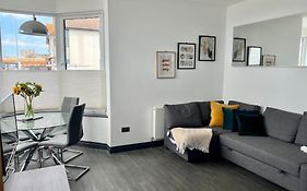 The Seafront Apartment - Westbrook Bay Beach - By Goldex Coastal Breaks